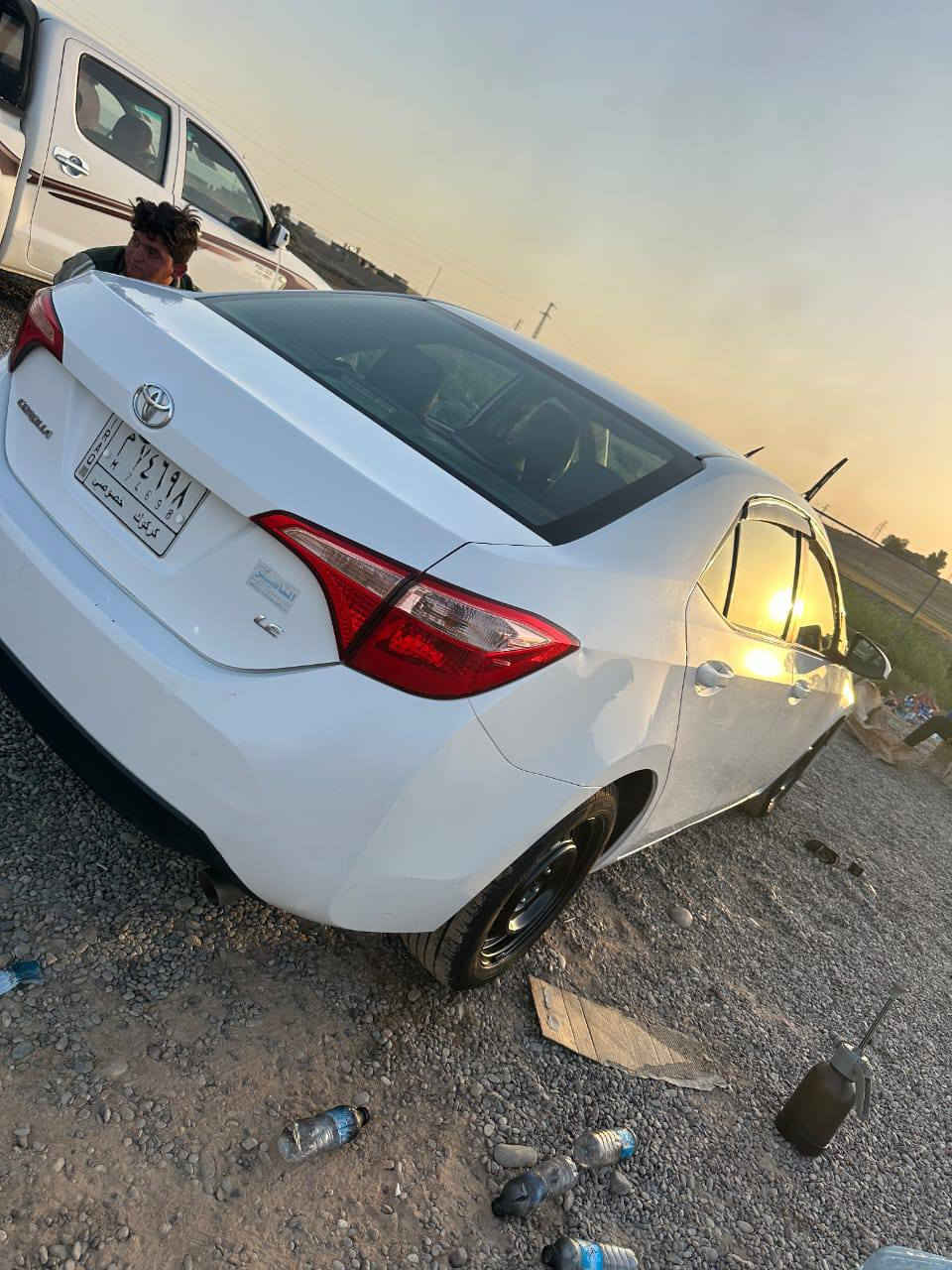 السلام عليكم.  كورلا ٢٠١٨ للبيع  بيهه رش باب خلف السايق فقط ب امريكا بدون معجون  رقم كركوك مشروع وطني ب اسمي. جاهزة من كلشي. السعر  150 وبيها مجال للاستفسار  ***********
