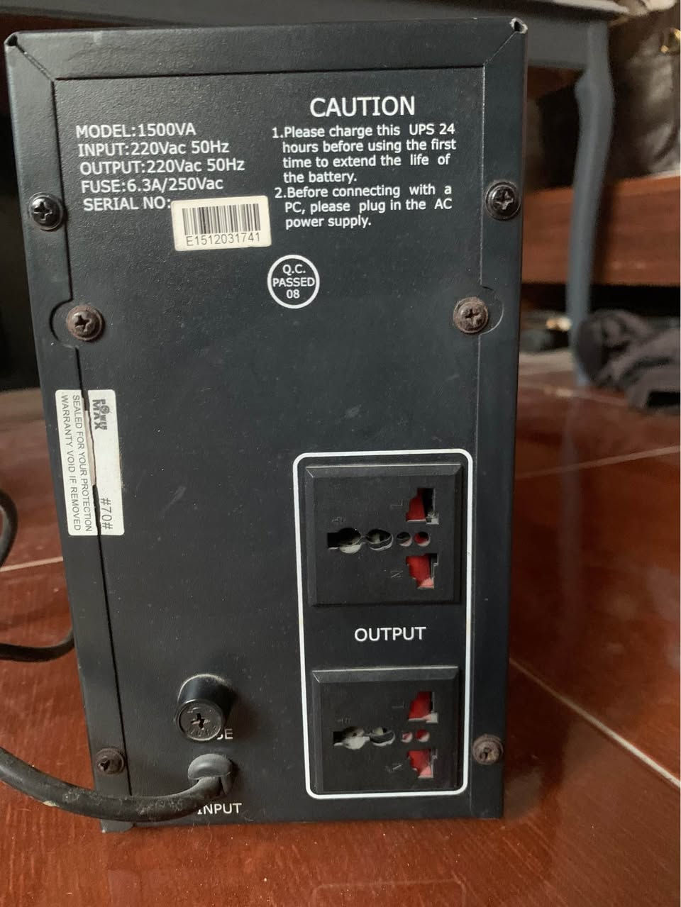 سلام عليكم UPS للبيع شرط يشتغل شرط
فقط يحتاج تبديل بطارية 
يتحمل 4 امبير 
1500VA
السعر 25 الف كركوك, العراق


**إذا كنت صاحب هذا الإعلان وتريد حذفه لأي سبب، رجاءا أرسل رسالة إلى الدعم الفني**