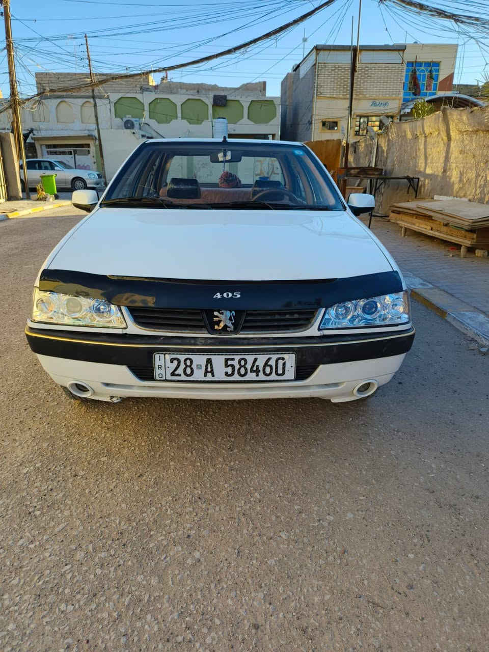 سلام عليكم الغوالي بيجو 405 اكد مديل 16 جاهزه من كير و مكينه حداديه وره  و كدام تدفئه تبريد رقم نجف الجديد بيها طخه مكان السبير و البنيد بي جف طخه بنص و امطبع بس و الباقي كفاله من كلشي مكاني نجف *********** بي واتساب السعر 48 وبي مجال حك الجيه
