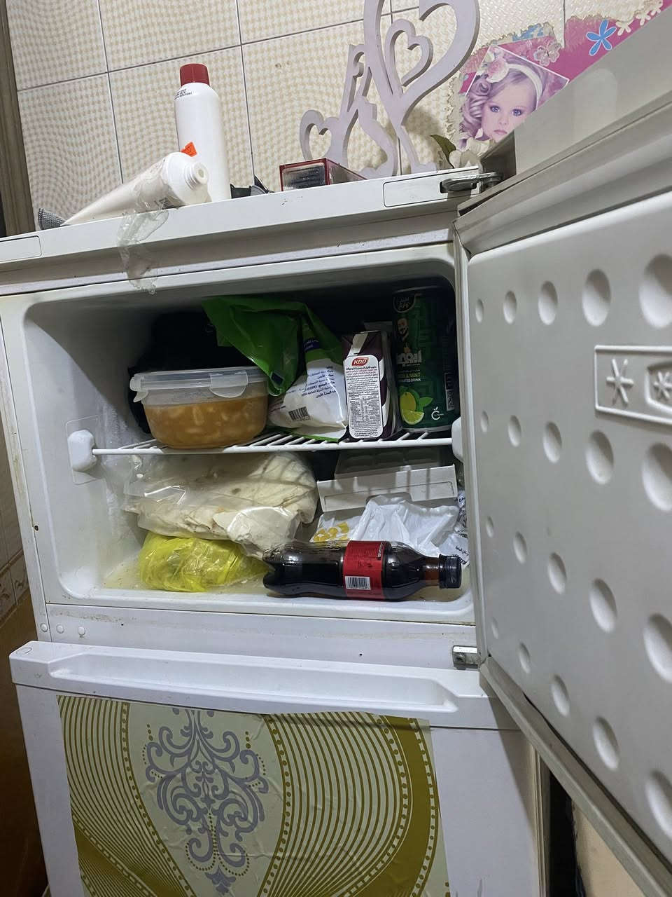 ثلاجه باب اول مداخله اي تصليح   السعر ١٥٠ وبيه مجال مكان الشعب حي التجار


**إذا كنت صاحب هذا الإعلان وتريد حذفه لأي سبب، رجاءا أرسل رسالة إلى الدعم الفني**