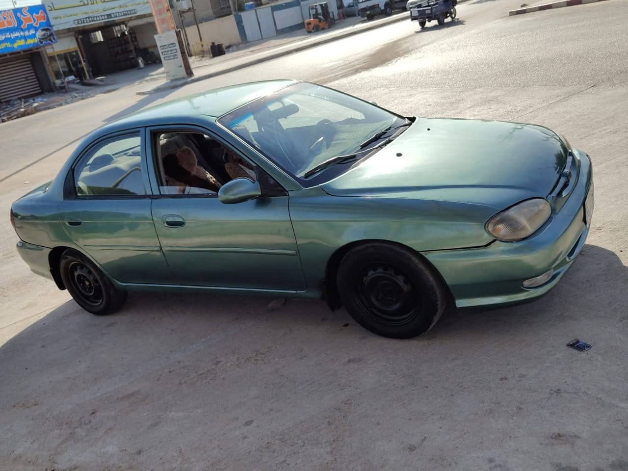 السلام عليكم للبيع كيا موديل 2000 كير اوتماتيك
 مكينه كير حداديه جدد سياره مكفوله من ضربه ومابيها نقص جاهزه رقم بغداد مشروع وطني مالكها يمي بنجف تحويل ثاني يوم محرك بلادي 2000 دواخل حلوه تخم تاير كهربائيات كلها شغاله
 مكانها نجف السعر 35 وبيها مجال للطيبين
 الاتصال عله رقم ***********
