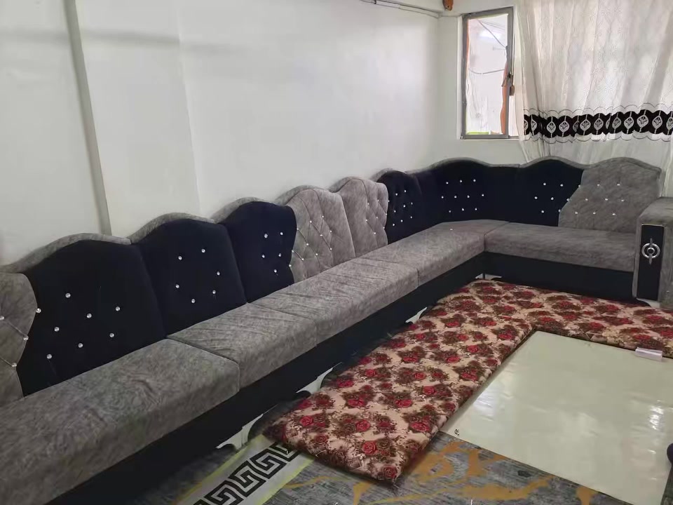 سلام عليكم خوان طخم لبييع حيل نضيف مكاني موصل اليمن السعر 250الف بي مجال بسيط ليحب يخابر او خاص *********** ***********
