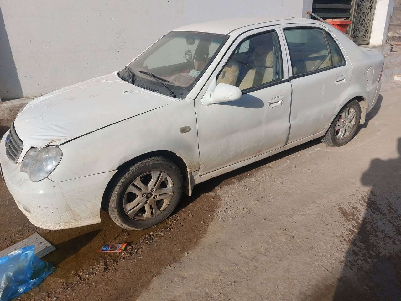 سلام عليكم 

سي كي ١٣ للبيع 
محرك 1.5 
كير ومحرك وتبريد وكهربائيات كلها شرط 
مشط جديد وباور ستيرن جديد اليوم شديتهن 
تخم تاير باله شديتهن قبل يومين 
حداديه حلوه 
بس الكشر يرادله شويه ترتيب قماره وتكم وجنطه مابيهن شي 
رقمها بابل 
رايدها ب٣٢ وبيها مجال قليل 
مكانها بالكوفه يم جسر الإمام علي ع 

*********** اتصال أو واتساب
