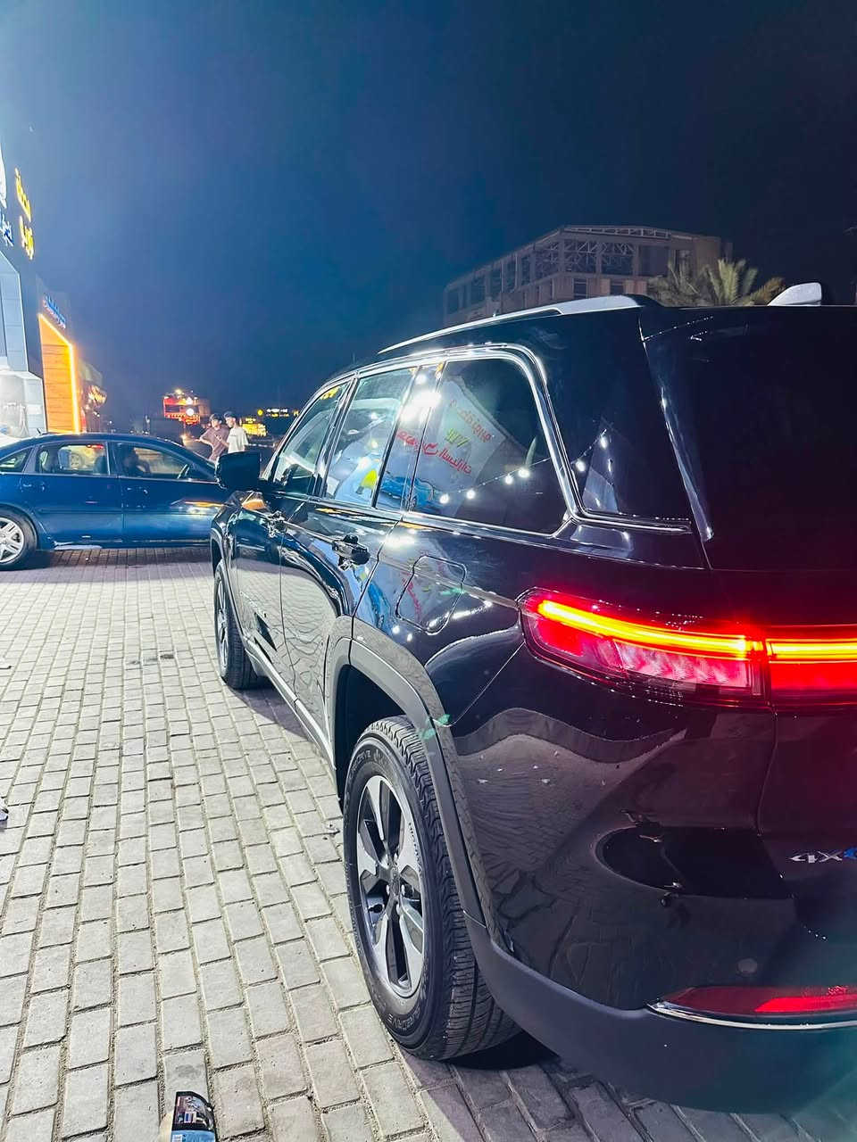 سلام عليكم جيب گراند شيروكي هايبرد للبيع
سعر 325 ورقة / بدون صبغ / مغلفة PPF 

سيارة ماشية 39 الف ميل
5 وضعيات قيادة بيها
حفظ وضعيات قيادة
بانوراما
دواخل كلها جلد
شاشة جبيرة
ستيرن تدفئة
تحكمات ستيرن
مثبت سرعة
تدفئة كشنات امامية وخلفية
جنطة كهرباء
رادار
مانع تصادم
حساسات خلفية
سستم صوت البين
تحديد مسار
سونار والضرر بالصور
مكاني بغداد
***********
