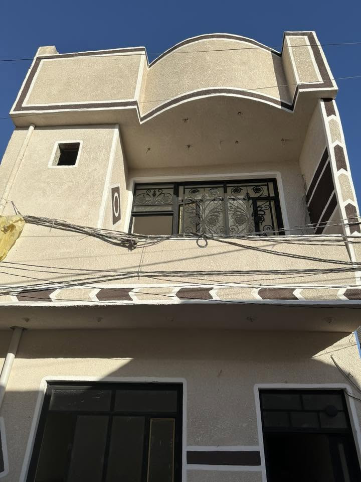 السلام عليكم بيت للبيع المساحه 55مترالمكان كربلاء كنطرت السلام مقابيل مجمع الواث يم حسن ابو الدهن الشري نتصال وبي خير وتدلل البيت بناه جديد توه طلع الخالفه الوقع حال مالته ٦٥متر هاذ رقمي ‭***********‬
