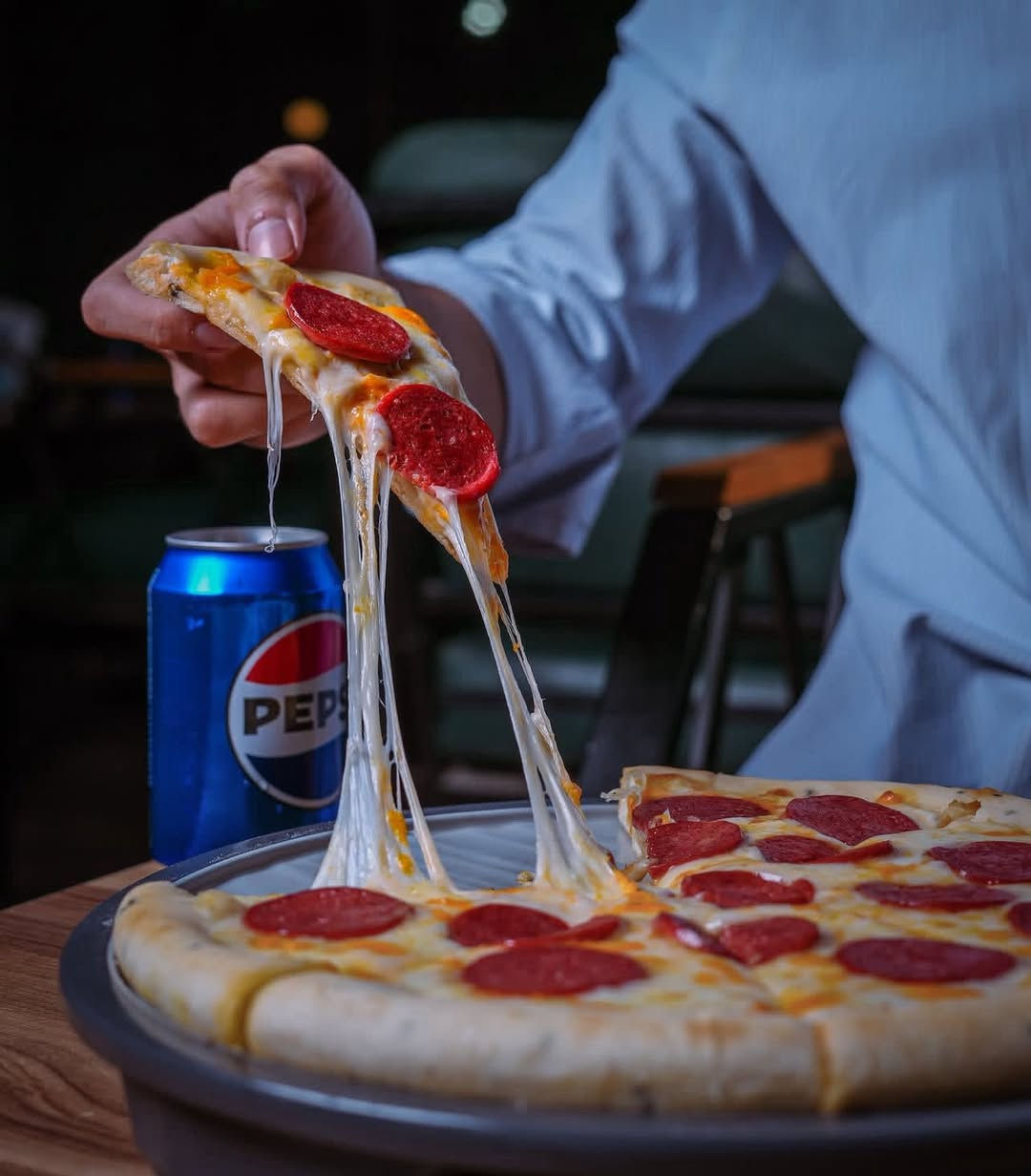 كامرة Sony A6400 مستعملة للبيع
وياها عدسة 16-50

نظيفة واستعمال خفيف، شغلها كلش حلو وبدون أي مشاكل شرط الفحص

مناسبة للتصوير الفيديو، وصناعة المحتوى ، الفوتوغرافي ،

وتصوير الاطعمة هم

وهاي بعض نتائج الكامرة راح انشرها هم !!

السعر : 650 وبي مجال بسيط

التواصل (***********)
