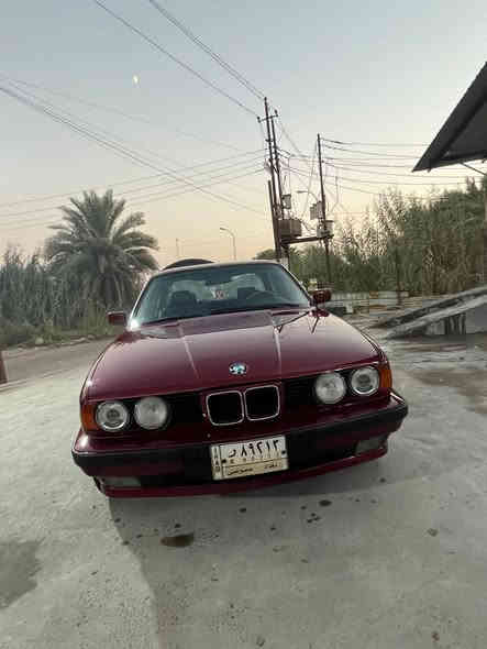 السلام عليكم بي ام 252سيارة جاهزة كيرمحرك صدر تخم تاير معايزهه شي غرفه جديدة فول مواصفات مصبوغه عام بدون حادث وعندي صور قبل الصبغ موديل90كيرمحرك بلجيس السعر58والله بس الغرفه بمليونين وربع اشتريتهه *********** بغداد
