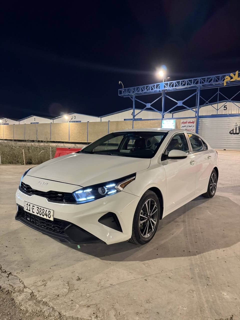 السلام عليكم 
فورتي موديل 2023
السياره جديده بمعنه الكلامه
ماشيه 25m
السياره مكفوله من الصبغ طخته بلدعاميه البنيد بارد والجاملغ بي بارد قليل 
السياره جاهزه ومابيه اي نقص 
عنوان السياره الدوره ابو دشير او السيديه مكان العمل
سعره:155 ورقه 
للاستفسار 
***********
