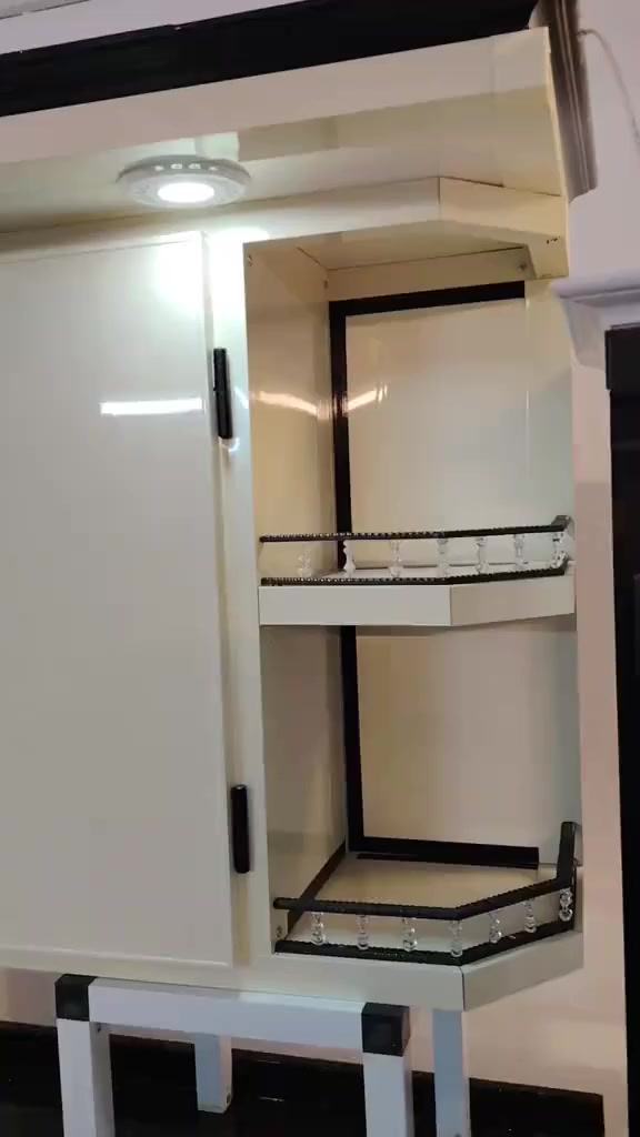 #كاونتر للبيع او مراوس جديد تزكام تركي
يوجد خدمه توصيل 🚚 

#القياس ثلاث مترات ارضي ومعلق والسنك متر ونص مرمر گله  السعرخاص باقي التفاصيل ع الرقم ***********
