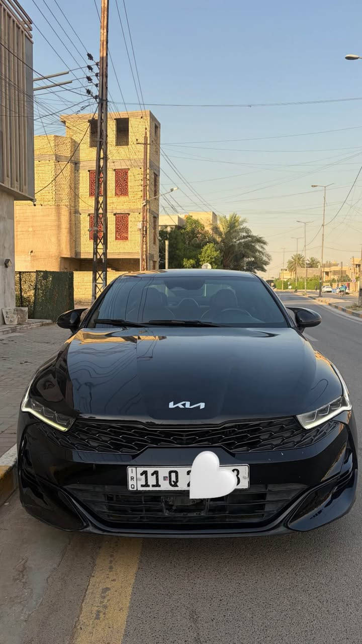 السلام عليكم شباب  K5 وارد امريكي 2024 جي تي لاين فوول موصفات عدى البنوراما محرك 1600 تيربو بيها تلث قطع فقط موضح داخل الصور وبيها خدوش بسيطه سياره خير من الله وكلش حلوه العنوان بغداد للاستفسار *********** بغداد, العراق
