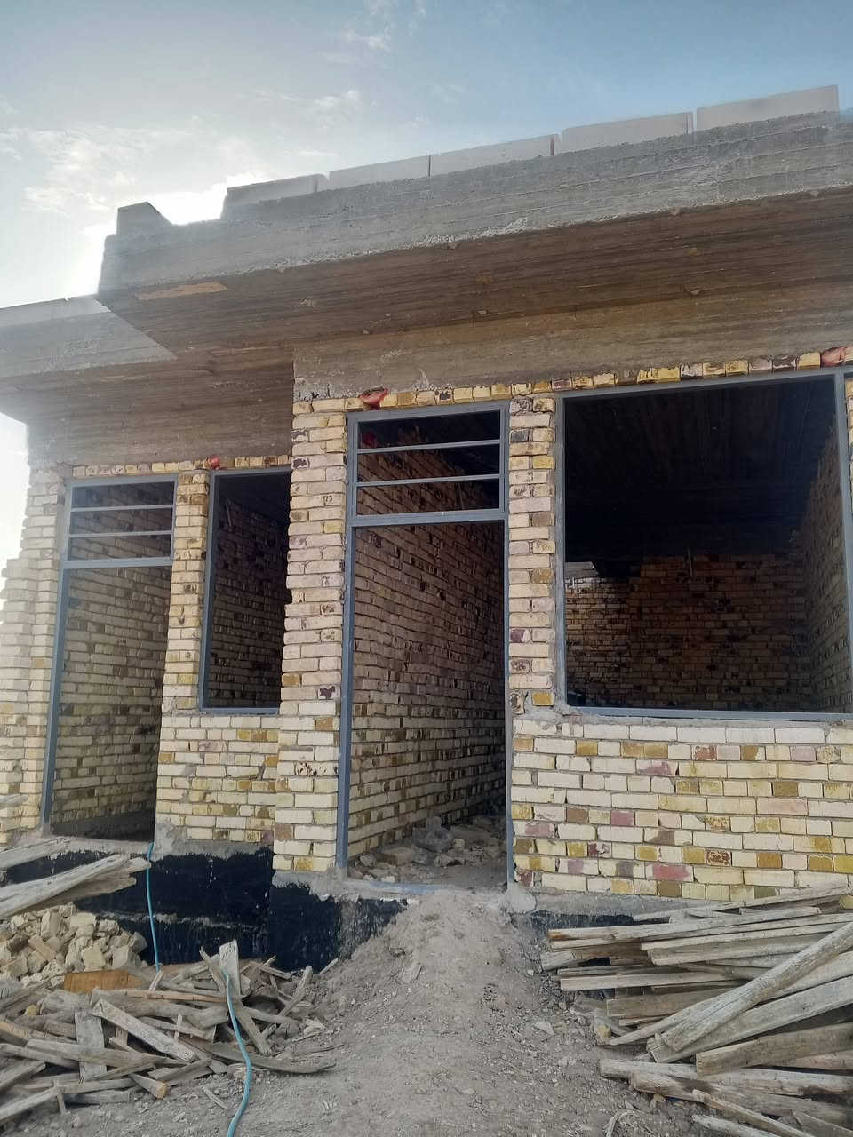 يالله هيكل 125م سند 25 تحويل مباشر مكانه ورديه داخل مساحه البناء 95
بناء طابوك الشوملي الصب بم س30 
بيتونه ثرمستون شغل درجه اولى البيع بسبب أمور ماديه 
*********** واتساب او اتصال
