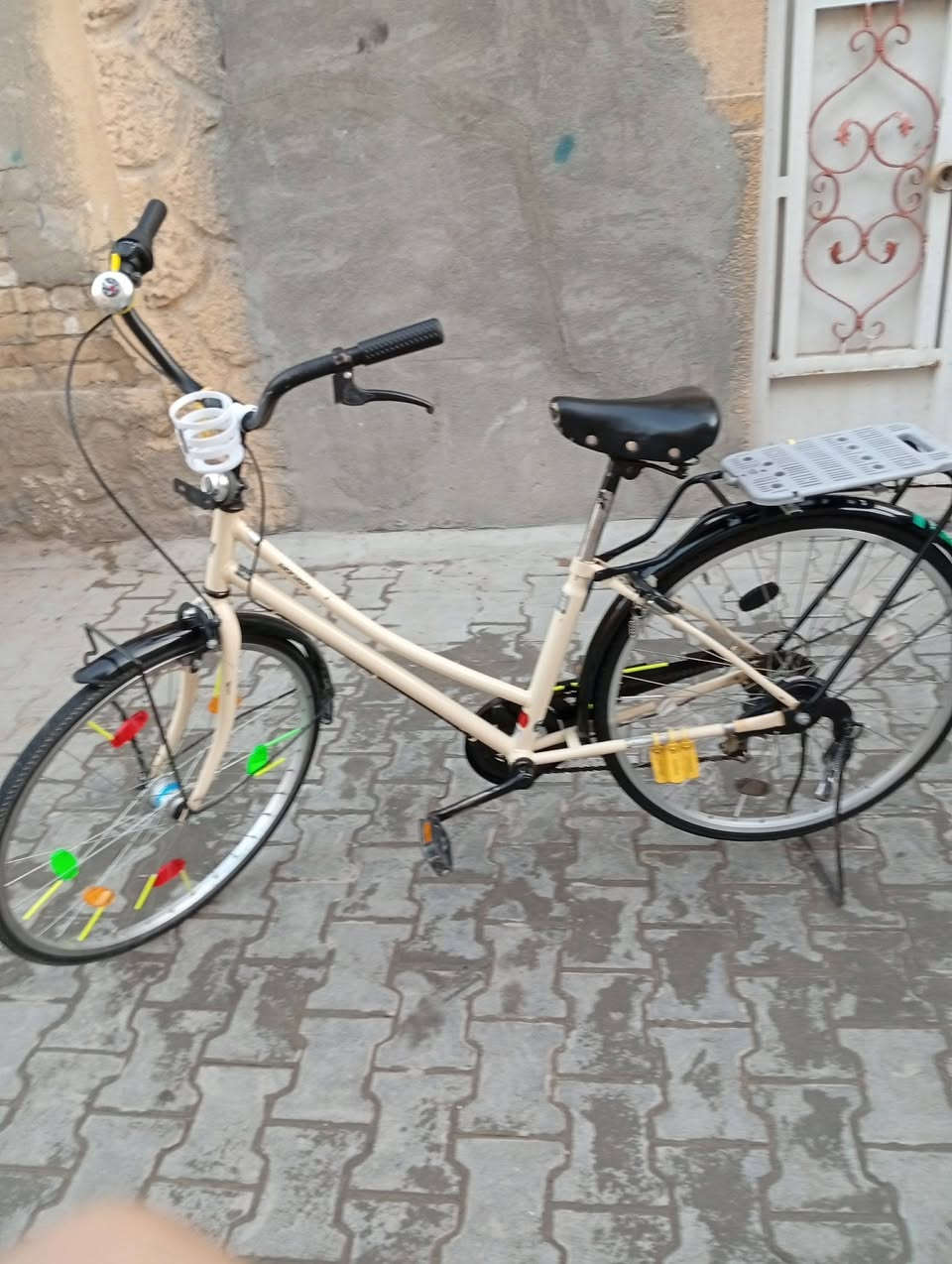 السلام عليكم باسكال بناتي
نضيف بلادي ما مفتوح بي برغي حساس يشتغل كير 6 موديل 2021 
حجم 26
السعر 130 . وبي مجال 
مكاني بغداد الشعلة


**إذا كنت صاحب هذا الإعلان وتريد حذفه لأي سبب، رجاءا أرسل رسالة إلى الدعم الفني**