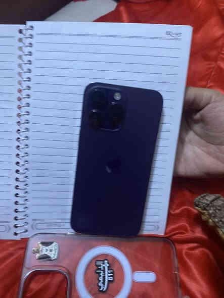 جهاز ايفون 14برو ماكس جهاز وتر بروف ع شركة استخدام بيت بطاريه 83بلاديه كله شغال صوت اتصال كامره زلال ذاكرة 256 جهاز شخط مابي شاصي نظيف سعر 850وبي مجال حك جيه *********** هذا رقمي وخاص هم موجود
