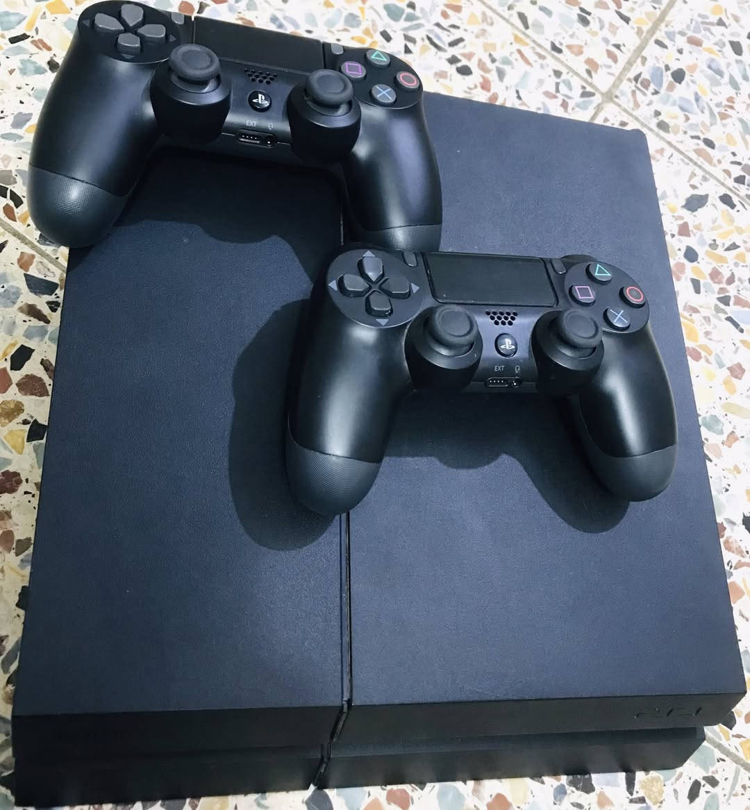 Ps4 fat لون طافي مو لامع باب اول
ذاكرة ٥٠٠ / نظام ١٣.٥٠ لوك ستيكر الجهاز جدا جديد لكن تفتحه ع ايدك يراد له تبديل معجون حراري + العدسة تريد تسويها تريد لا كيفك القرص اول مرة تخليه يخرج مرة الثاني يشتغل طبيعي ..
ملحقاته :
كيبل اج دي
كهرباء 
واير شحن
أثنين جوستك
مكاني بغداد متوفر توصيل
خلي سعرك واني ادخلك بدون كسران


**إذا كنت صاحب هذا الإعلان وتريد حذفه لأي سبب، رجاءا أرسل رسالة إلى الدعم الفني**
