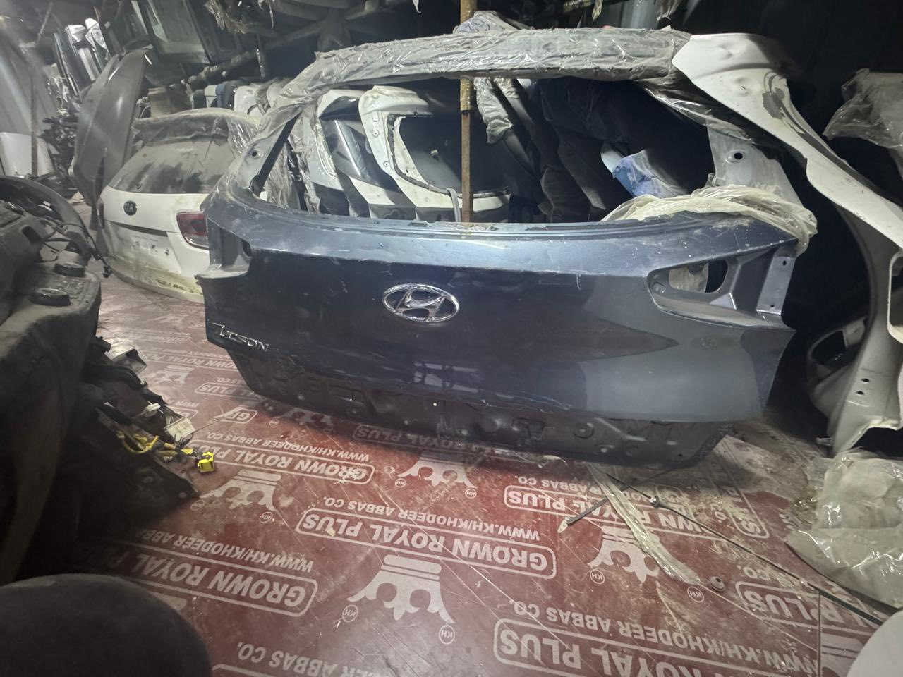 ﷽
محل عادل 
قطع غيار السيارات الكوري 
الورادي💯خليجي 💯أمريكي💯 هندي 💯تجميع صيني 
بغداد شارع النضال مقابل وزارة الصناعه والمعادن
📞 ***********
📞***********
