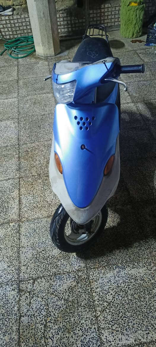 السلام عليكم دراجه بيجي حلوة ومرتبه ما ناقصها اي شي كهربائيّة كلها شغاله اشاير سلف لايت وهندر دراجه كامله وخير من الله تراشها الجوه موجوده ما شادهن 
مكان كوت سعرها 300 وبيها مجال ***********
