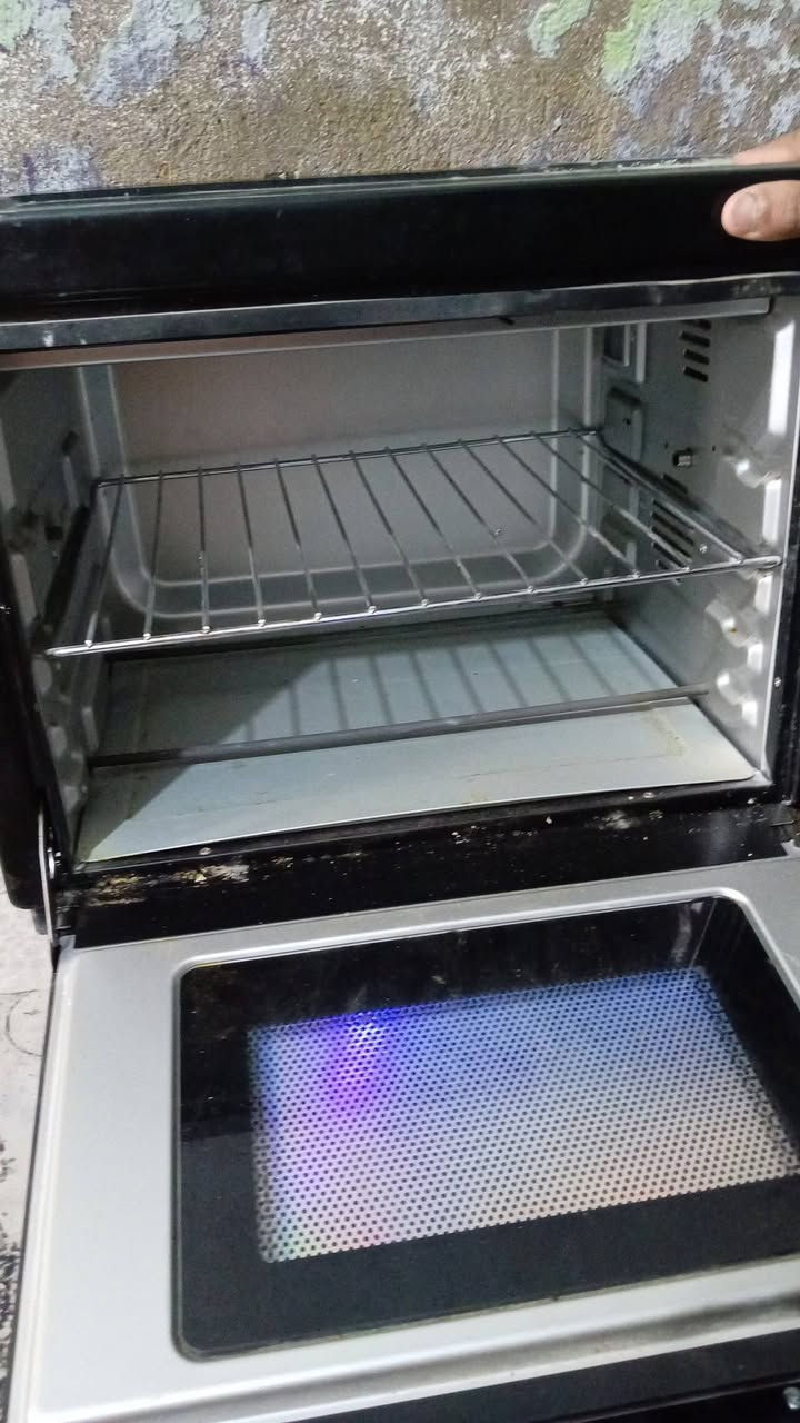 السلام عليكم ورحمة الله وبركاتة اوڤن للبيع رسلني واتساب ***********
