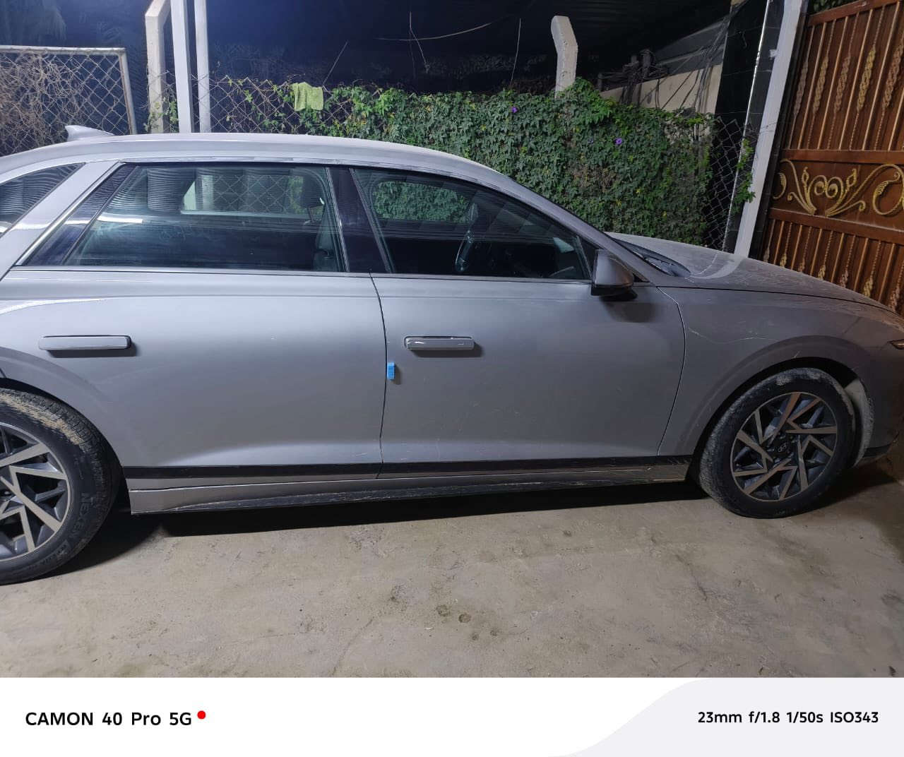 ازيرا 2025 وارد كوري غاز فول مواصفات ماعدى الفتحة فول الفول كفالة عامة
-بصمة أبواب وتشغيل عن بعد
- كشنات تدفئة تبريد كهرباء وسترين تدفئة والكشن الخلفي  تدفئة 
-رادارات جانبية وحساسات امامي خلفي 
-مانع تصادم 
- لد نهاري 
-ويل 20
-تحكمات ستيرن جهتين 
-قيادة ذاتية وكروز سرعة 
-كشنات جلد
-مرقم قادسية 
-جام اوتو اربعتهن 
-محرك 6 سلندر
-شاشة متصل ( ابل كار بلي )
-سايد بريك بصمه 
-السعر 270 
-العنوان ديوانية قضاء الدغارة للتواصل ***********
