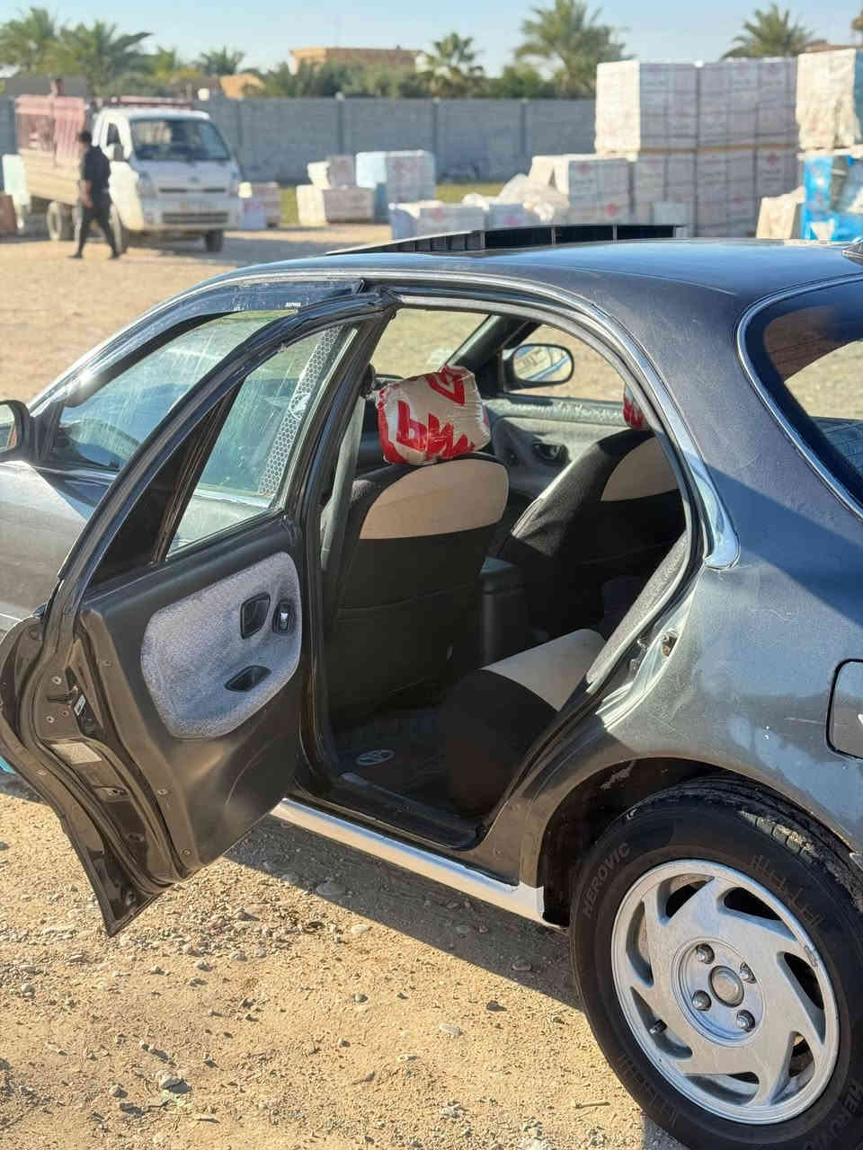 🚗🔥 للبيع هونداي سوناتا / موديل 1994 _رقم صلاح الدين 
✔️ محرك كير شرط 
✔️ گير عادي
✔️ 4 تايرات جدد شوف العين 
✔️ صدر أمامي وخلفي نظيف
✔️ صبغ عام تجميلي (جماليه) 
✔️ سيارة تمشي وتعتمد عليها
📍 العنوان:
صلاح الدين – قضاء العلم – قرية سمره
💰 السعر: 35 ورقة وبيه مجال 
📞 للتواصل:
***********
