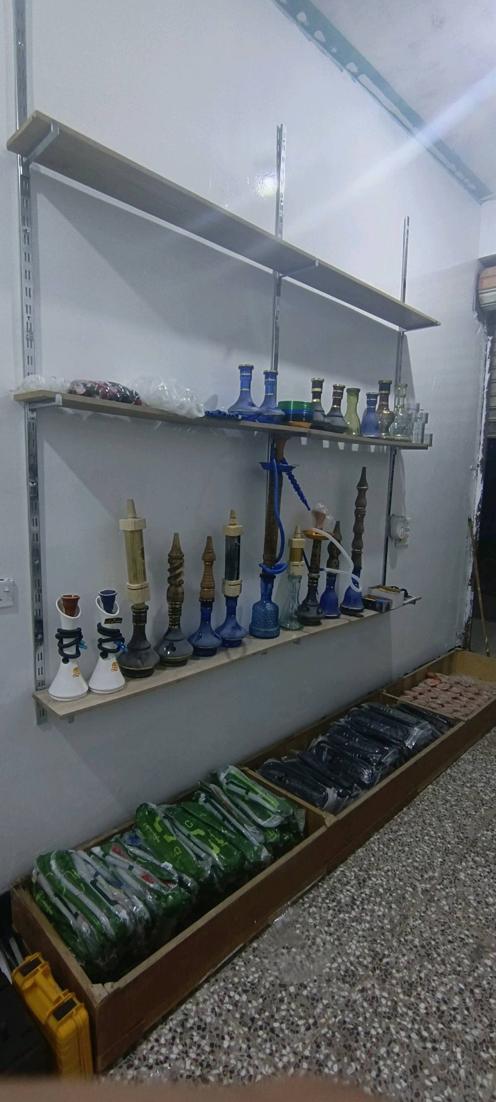 معسل الكيلو 20الف
سلفون مزرف وكو عادي جابو وكو الراقي
لتواصل ***********
الفحم كيلو5000