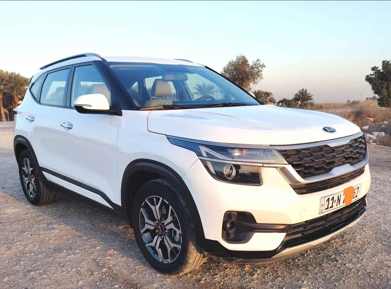 السلام عليكم
كيا سيلتوس خليجي 2020
رقم بغداد دولي محرك 1600 دوش
مواصفات بصمه ابواب بصمه تشغيل 
حساس امامي خلفي شاشه كبيره دشبول متصل
كشنات جلد تبريد تتفئه كشنات تحكمات ستيرن كامله
مري كهرباء شاير مري كامره دواره سياره جديده واي نقص مابيها سعر 140 
***********
