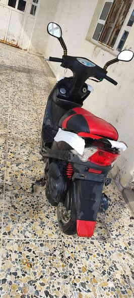 ياالله دراجه كايمكو 80 رمبه للبيع السعر 350وبي مجال محرك ما ممدود عليه صبانه المكان الرمادي الجزيره البريشه هاذ رقمي للتواصل *********** مو شراي لا تعبني ولا اتعبك
