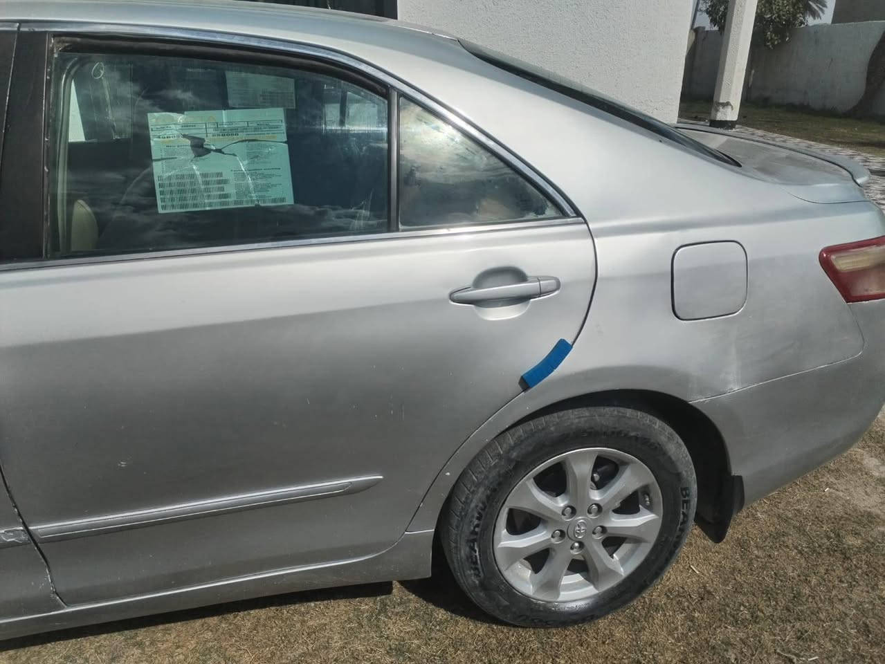 سلام عليكم كامري موديل 2007رقم ابقداد تحويل مباشر لسياراه كير ومحرك حلوه ياباني لسياره بيهاه صبق حزام لسياره نضيفه لسعر 82وبيهاه مجال حك لجيه لسكن صلاح الدين بلد لسحاقي رقم الهاتف ***********
