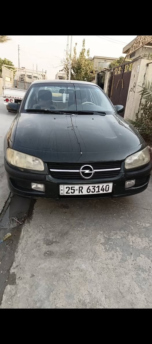 اوميگا للبيع موديل ٩٤ رقم كركوك جديد سنوية لل٣٠ هزة جديده بطاقة بانزين  محرك ٢٠ فل قبق اسود كير عادي جامات امامي كهربائي مرايات + كشنات كهربائي للبيع او مراوس سعرها ٤٢ بي مجال بسيط ***********  مكان السيارة كركوك
