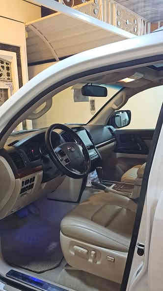 سلام عليكم. لاندكروز  2013 بريم أصل  وكاله ساز رقم أربيل  بسمي  كفاله من كلشي السياره مكفوله كفاله من الدعاميه للدعاميه ماعدا ربع جاملغ بالدعاميه بدون دواخل السونار موضح بالمنشور  ✅️️
فول مواصفات 

فتحه سلايد روف

 

تشغيل عند بعد 

بصمه أبواب

زراك لايت 

 مري شفط 

ترحيب  

مقاعد كهرباء  جلد 

7 راكب داخل جديد جدا 

ماشيه 156

فور ويل 

طفايه حريق

محرك 6 سلندر 4000

3 قطع تبريد  سياره مناقصه كلشي جيده جدا 

العنوان  الفلوجه 

السعر / 39.000$

الاتصال / واتساب  ***********

ومن لله توفيق والرزق الوفي
