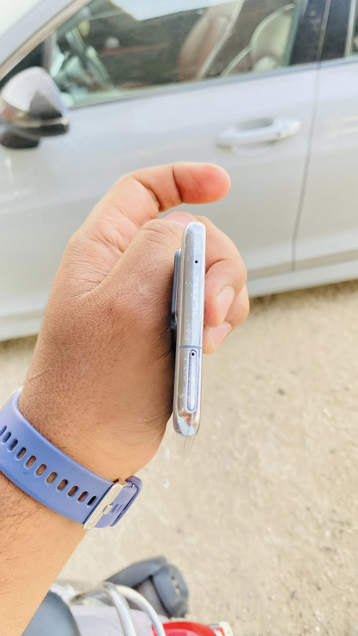 متوفر اس20 الترا 5G بلادي كفاله عامه من اي عطل وشرط الفحص
بطارية 5000

فيديو8k

معالج Snapdragon

ذاكرة128+8

المكان كربلاء قضاء الحسينية التواصل خاص فقط


**إذا كنت صاحب هذا الإعلان وتريد حذفه لأي سبب، رجاءا أرسل رسالة إلى الدعم الفني**