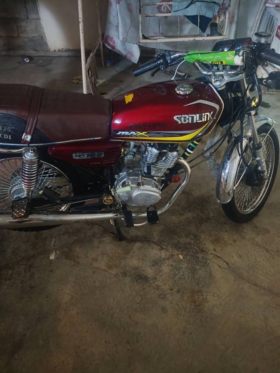 سولنك 23 فول نضافه فول  ماطور مرتب 
لبيع موديل23 ماطور محرك شرط كهربايات كلهن شرط محرك فول نضافه 
ماطور كامل مانقصه برغي
ماطور مال جناي 
السعر550 الف 
صالنه كاتم مابي صوت 

المكان كركوك قريه باجوان
باجر نازل بي لسوك 
التواصل ***********
