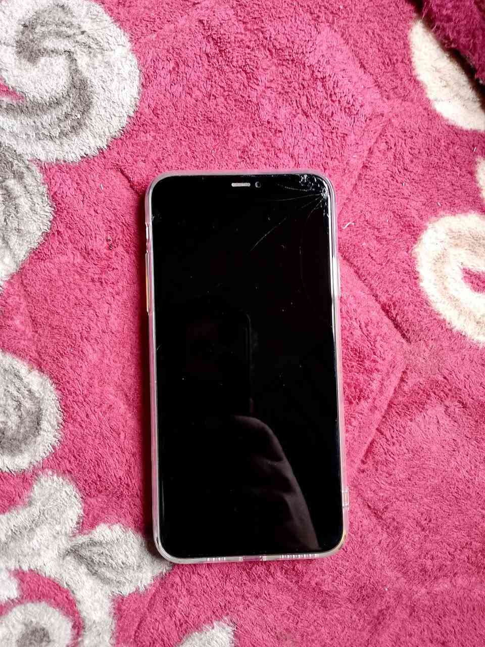 السلام عليكم 11برو ماكس للبيع شرط وضع شركه مامفتوح 
السعر 400الف وبي مجال 
الاتصال ***********
