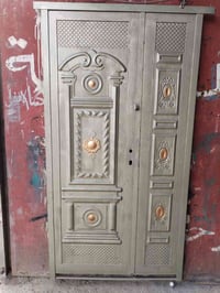 ٢٢٥×١١٧سم • باب ثقيل • مدينة الصدر