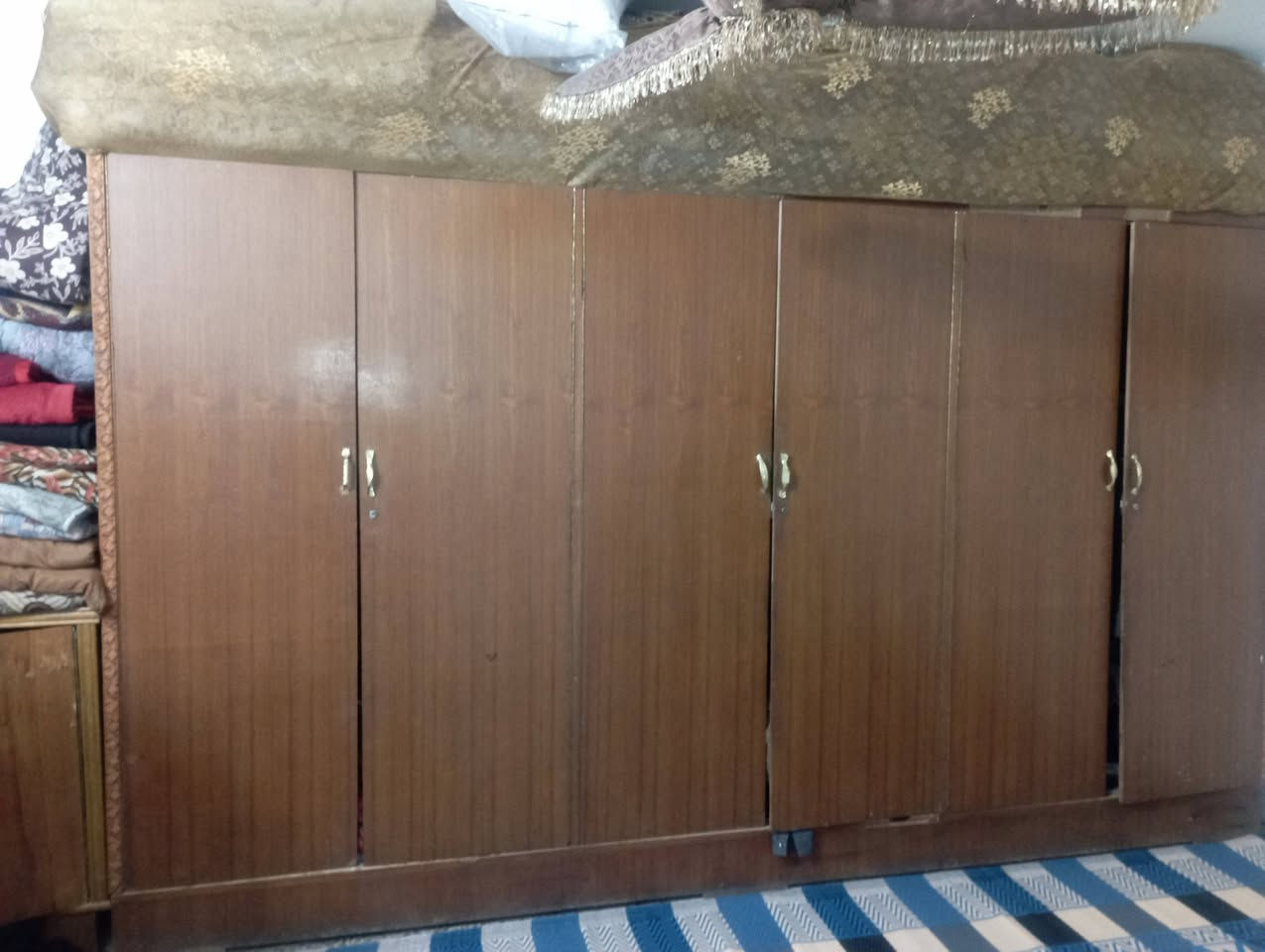 كنتور ابو 6
صاج 
التواصل ع رقم *********** وتساب 

   المكان المدينه الصدر  الاورفلي 
       قيم وخذ
