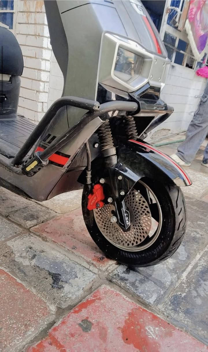 دراجه شحن للبيع دلتة نقصها بطاريه ليثيوم هيه بيها بطاريه بس مو ليث يوم سرعتها 100الحقيقي70  موجود سويجين بيها و كارت تشغيل وحساسات  ترجع بك سعرها750وبيها مجال شي بسيط مكاني بغداد الثعالبه يم صيطرت الشعب القديمه رقمي ***********
