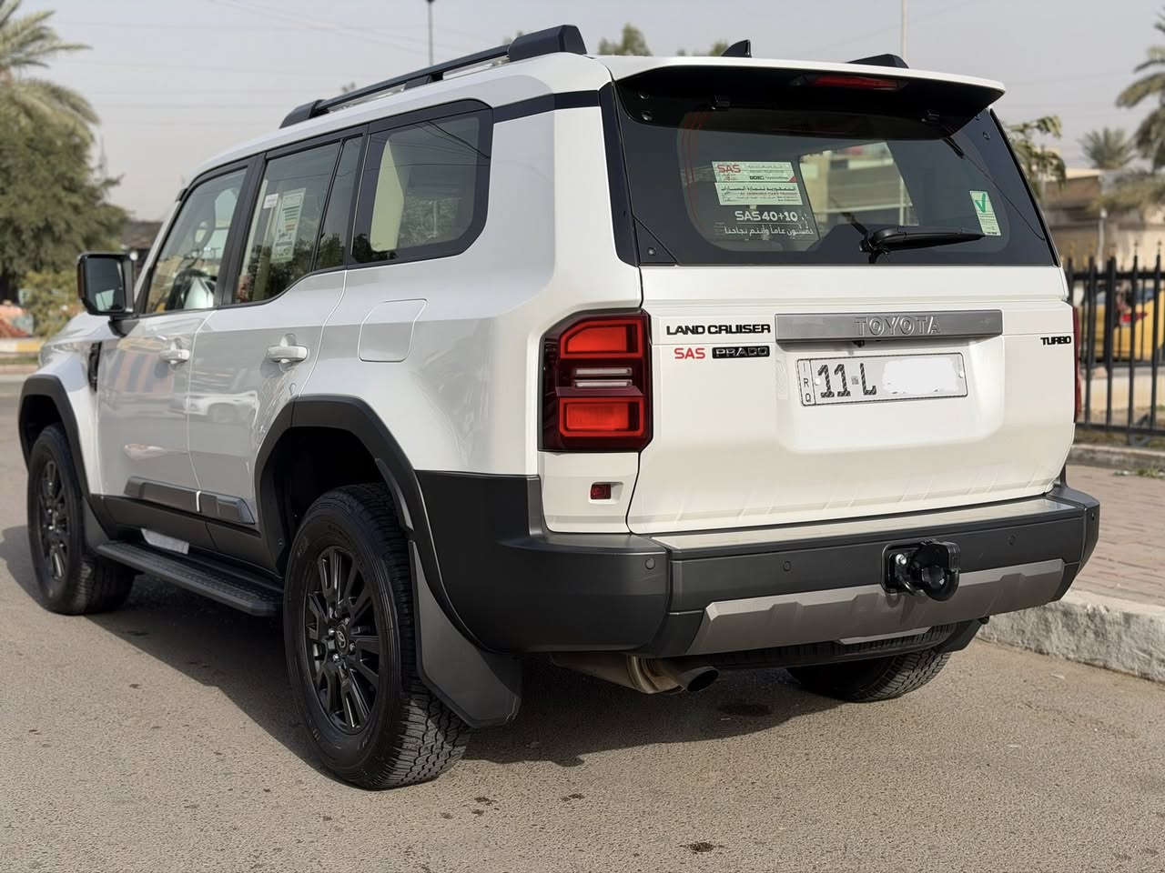 السلام عليكم
برادو 2024  فئه (R3) فوول ١/١
ضمان شركه ساز 
مغلفه ppf ضمان 10 سنوات
رقم بغداد باسمي 
ماشيه ١٥ الف كليو زيروووو
***********
فتحه سقف (سلايد) 
4  كاميرات 
جنطه كهرباء 
رادار امامي خلفي 
تحديد مسار 
كشنات تدفئه تبريد 
كشن كهربائي 
هوك خلفي
توقف ذاتي 
سايد بريك دكمه واتوهولد
حساس امامي خلفي 
10 ايرباك 
ومكفوله من كلشي صبغ بارد شخط رصعه جديده جدا جدا جدا بعدها زيرو 
السعر 505 وبيها مجال
مكاني شارع فلسطين 
***********
