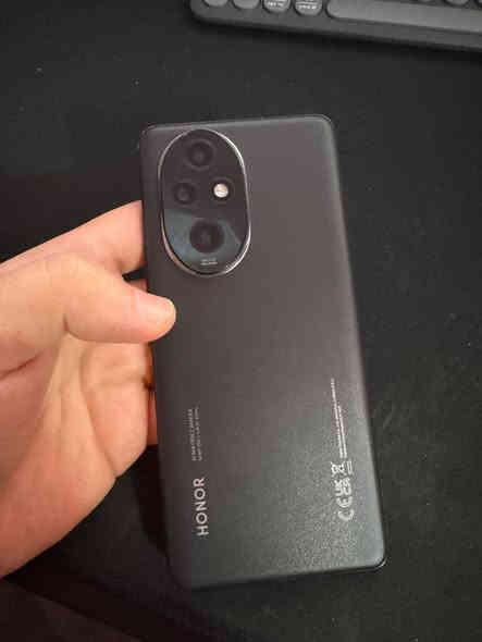 هونور 200 برو للبيع
هونور 200 برو للبيع حالة ممتازة شخط مابي
ذاكرة 512 
رام 12+12 اضافي
حالة ممتازة مثل مموضح بالصور
السعر 450 الف وبي مجال بسيط
المكان: بابل / حي الطيارة مركز
الرقم للتواصل واتس او اتصال
***********
