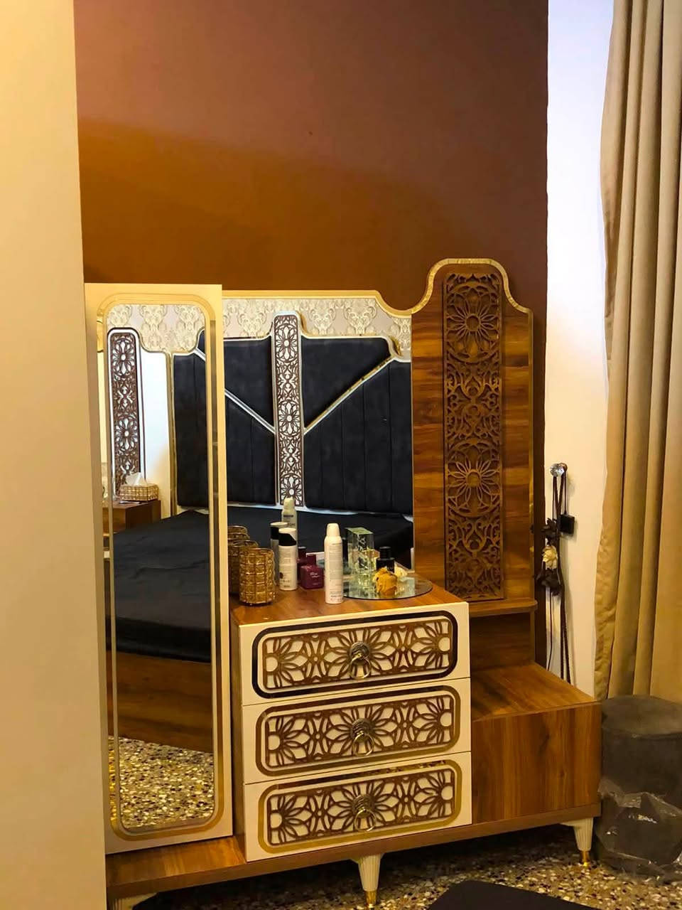 غرفه تركيه.  للبيع
ٲي ضرر مابيها  
مليون و250 وبيها مجال.


**إذا كنت صاحب هذا الإعلان وتريد حذفه لأي سبب، رجاءا أرسل رسالة إلى الدعم الفني**