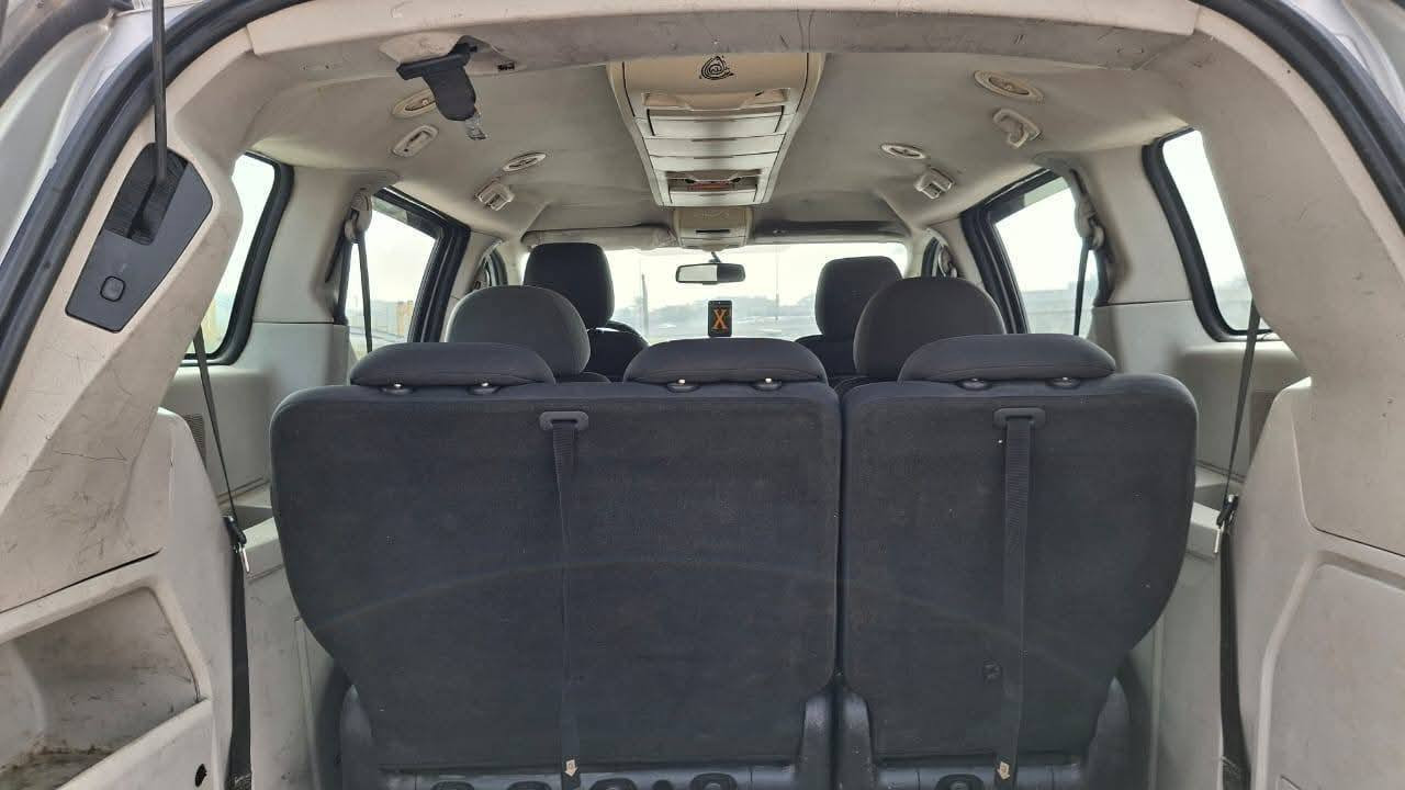 من رخصت مدير الكروب المحترم السلام عليكم دوج كرفان  ٢٠٠٩  وارد أمريكي السياره رقم بغداد انكليزي ماشيه   118 الف فول مواصفات ابواب كهرباء بريك كهرباء كراسي كهرباء سته جام كهرباء سبعه راكب ثلاث قطع تبريد فرس بالسقف فرس ارضي ويل مال  ٢٠  شاشه اصليه قلاب مع كامره السياره بيهه صبغ ٥ قطع جراد فقط بدون حادث بدون تبديل  كير مكينه مكفولات صدر أمامي وخلفي نضيف تخم تاير تبريد شغال السعر   (  ١١٣  ) بيهه مجال الاتصال    *********** مكان بغداد
