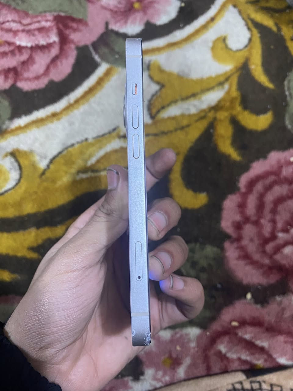 السلام عليكم
ايفون 13عادي 
ذاكرة 128
بطارية 84
مبدل شاشة فقط 
فيس ايدي واكف 
سعر 275وبي مجال 
مكاني بغداد حي اور 
موجود خاص 
***********
