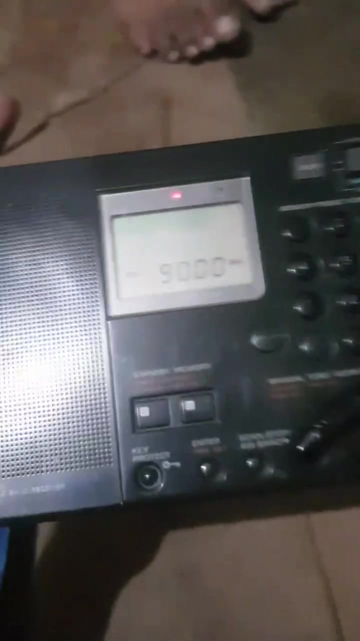 FM.90.0
Unkown Station 
Location shikarpur sindh 
sony ICFsw7600G


**إذا كنت صاحب هذا الإعلان وتريد حذفه لأي سبب، رجاءا أرسل رسالة إلى الدعم الفني**