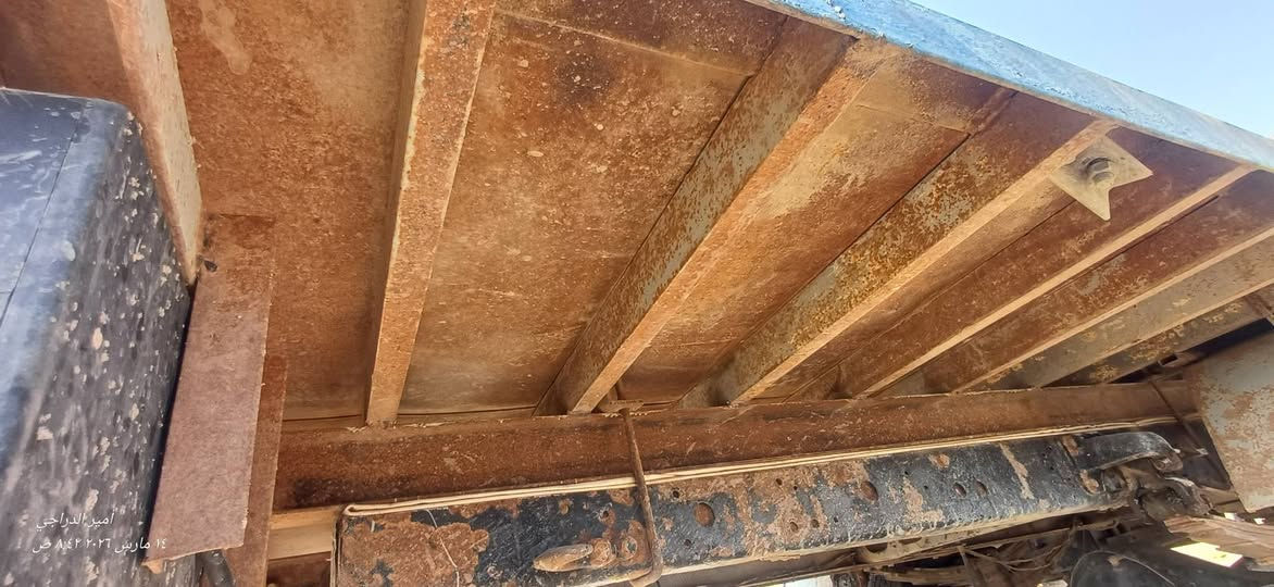 السلام عليكم بدي للبيع عمل جنك حديد كاعيه حديد بدي جديد ونضيف طول5ونص سعر9ورقات  مكان واسط شيخ سعد ***********
