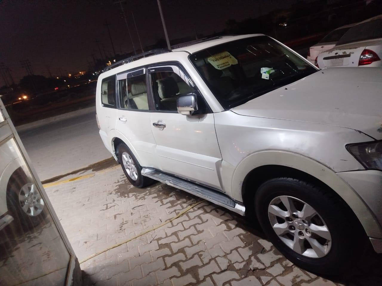 السلام عليكم  كفاله    عامه عدا باب عكس السايق بي شبر صبغ
🔹️باجيرو موديل 2010حبتور السعر 127 ومجال بسيط 
 1/1فول خنك
🔹️ رقم  بغداد دولي  
🔹️السياره جاهزه كما موضح بالصور 
🔹️السياره كير ومكينه خير من الله 
🔹️مكينه 3500
1_ فور ويل 4x4
2_ 7  راكب 
3_ تبريد 3 قطع 
5_ اشاير بلمري 
6_تحكم ستيرن 
7_ مري شفط 
8_باتري جديد 
8_تخم تاير جديد
9_ دسكات جديده 
10_ بلكات جديده 
11_ نوزلات جديده 
12_ لايت زنون
13_ حساس خلفي
14-تخم تاير
15-دمام 
16كشن كهرباء جلد 
17-شاشه اندرويد
18- نضام دفلوك  السياره مواصفات خاصه 
مكاني كربلاء ***********
