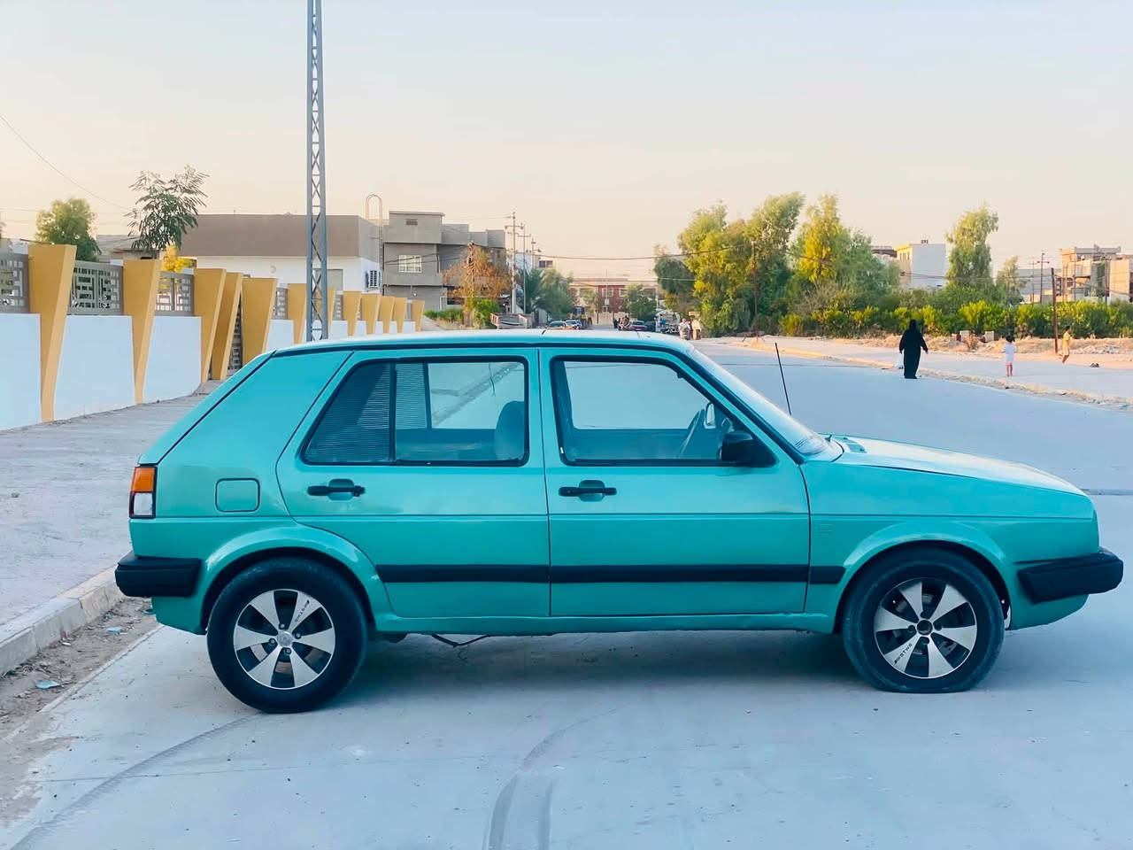 السلام عليكم كولف ١٩٩١ رقم كركوك بسمي سنويه صاقطه محرك وكير بشرط تخم تاير جديد السعر٢١وبيها  مجال عنوان كركوك رقم الهاتف ***********
