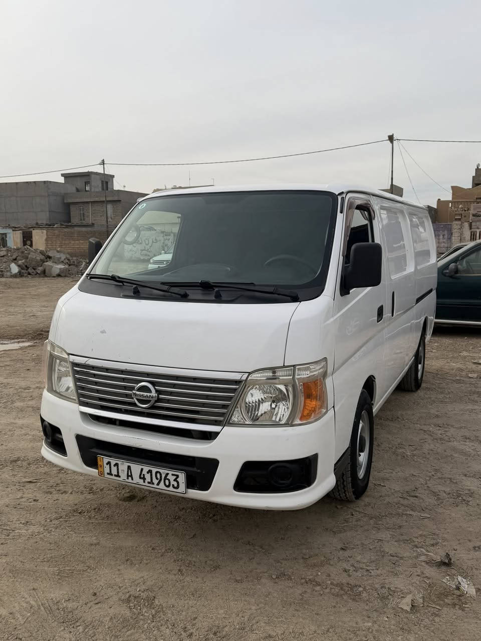 سلام عليكم نيسان يورفان 2012 رقم وسنويه جديد باسمي محرك كاز جديد شرط لاصرف ولا بخار محرك كير اكسل بشرط سياره ماشيه 140 جاهزه للعمل صدر امامي خلفي تخم تاير تبريد قطعتين كفاله من صبغ بيها طخات بالذيل وموضح بالصور ما مصلحه طخه خفيفه سعرها 125 مكانها ديالى ***********
