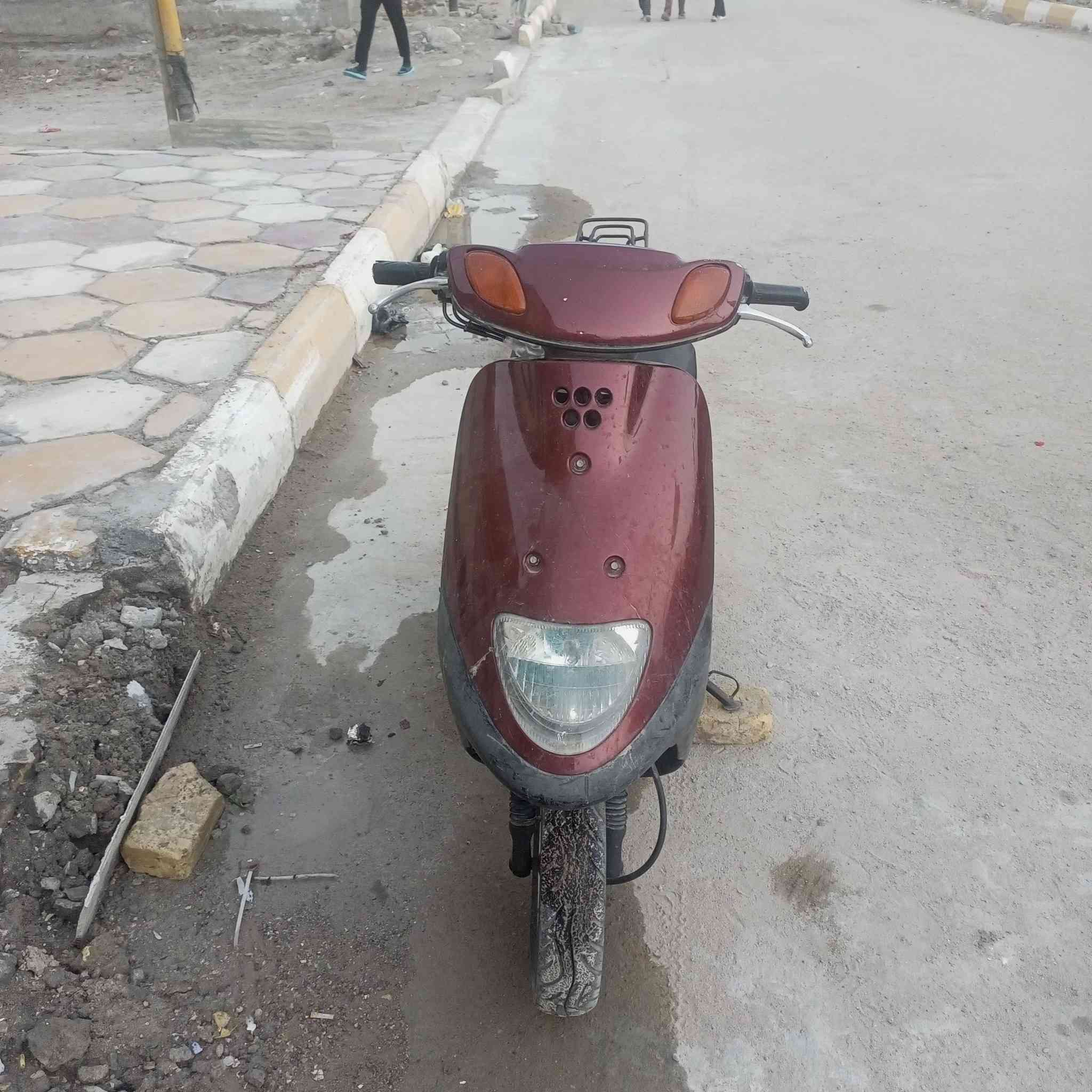 السلام عليكم دراجه للبيع منغولي دراجه حلوه نضيفه كهرباء وسلف عوزه بس باتري عنواني  ناصريه مركز *********** السعر 300 وبيه مجال
