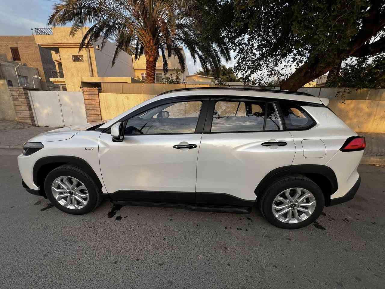 فروتلاندر 2025 فول مواصفات ماشيه 9000 رقم بغداد تحويل مباشر بحالة الوكاله
بصمه/دخول ذكي/تحكم ستير جهتين/تحديد مسار/هندبريك بصمه/ اوتو هولد/شاشه كار بلي/فتحة سقف/تكييف منفصل مناخين/شاحن واير لس /مداخل شحن تايب سي/ كامرات 360 مع تسجيل فديو / داخل جلد اسود /كرسي كهرباء/صندوق كهرباء/بردة صندوقك/ حمالات قماره /دواسات خارجيه مال فروت أصليات/بروجكتور زنون /لايت زنون/ارضيات حوضيه مع صندوق/مطريات 6 قطع اصلي/دوشمه جلد ماروني اماراتي/داشكام امامي خلفي تسجيل 24 ساعه 
مكاني بغداد حي الجهاد 
التواصل عبر الواتساب او الاتصال 
***********
