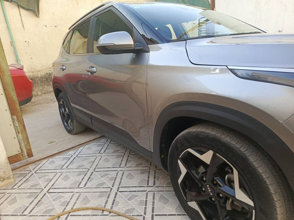 السلام عليكم 
كيا سيلتوس للبيع موديل ٢٠٢٤ 
لون رصاصي رقم بصرة بأسمنة رقم دولي الجديد شرط التحويل
حادث جاملغ عكس السايق وشوي من البنيد مصلح نفسة 
ماشية 35 كيلو 
فول مواصفات عدا الفتحة مواصفات EX
رادارات امامي خلفي 
نقاط عمياء
تحديد مسار 
توقف ذاتي 
كشنات جلد كهرباء
تدفئة كشنات
كروز تحديد سرعة 
شاشة متصل 
محرك ٢٠٠٠ دوش المرغوب بانزين عادي محسن 
كير محرك حدادية تبريد بشرط جاهزة بالعافية علة الياخذهة 
مكان السيارة بصرة ابي الخصيب  
السعر 175 وبيهة مجال قليل 
رقم الهاتف *********** البصرة, العراق
