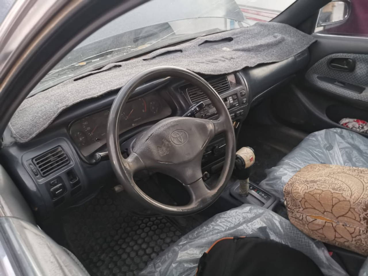 السلام عليكم الأعضاء المحترمين 
كورلا للبيع 
الموديل 1994
المحرك 1800
گير مع المكينه مكفولات بدون تنقيص او تبخير 
تبريد منظومه جاهزه بدون اي نقص فقط احد البواري بي ليك 
بدون حادث صبغ بلادي لا يوجد ظربه او طعجه فقط جراد 
كهربائيات شغاله بدون اي نقص ولا چطلات على وظع الشركه 
جام اربع كهرباء شغال + قفل 
سنويه الى 2029 داخله هزه 
السعر 50 ورقه وبي مجال قليل فقط نقوصات بسيطه درايمات يراد تبديل 
كشنات بلاديه مال الشركه وبحاله جدا ممتازه 
رقمي واتساب ***********
المكان البصره الزبير البترو كيمياويات
