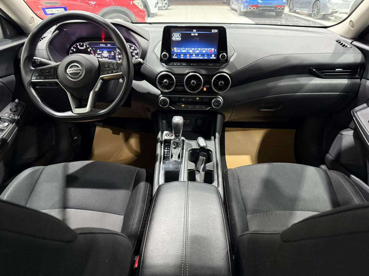 � نيسان سنترا 2023 – وارد أمريكي

 • الموديل: 2023
 • المحرك: 4 سلندر 2.0L
 • ناقل الحركة: أوتوماتيك
 • الدفع: أمامي
 • اللون: (ابيض)
 • الممشى: (46500)

 الحالة:

 • ضربة في الصندوق الخلفي فقط
 • لا توجد أضرار في الأيرباك
 • السيارة شغالة وجاهزة
 • فحص بأي مكان

 المواصفات والتجهيزات:

 • رادار أمامي
 • حساسات
 • نظام النقطة العمياء
 • تحذير الخروج عن المسار
 • مثبت سرعة
 • تحكم من الستيرن
 • نوافذ كهربائية
 • شاشة + بلوتوث
 • تكييف ممتاز
 • كاميرا خلفية
 • ABS + Airbags
مخرج USB+تايب سي للشحن 

 السعر: (15,000)
 الموقع: (بغداد/ حي العامل)
 للتواصل: (***********) بغداد, العراق
